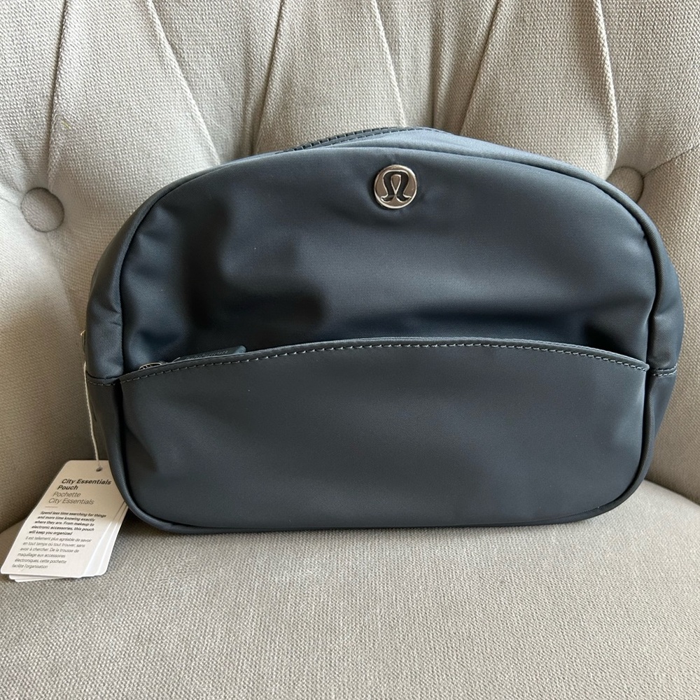 NWT Lululemon City Essentials Pouch Oil Grey NEW